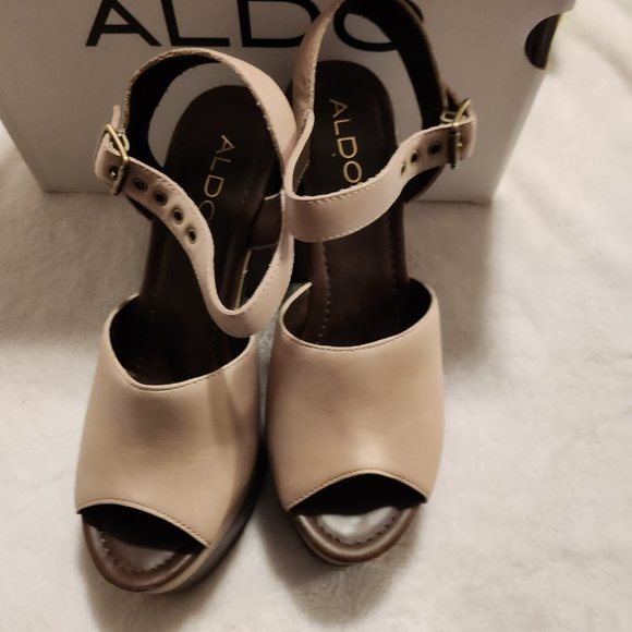 Aldo Platform Cream Sandals - NWB Size 8 - Picture 4 of 5